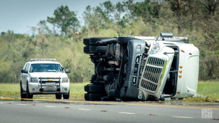 Insurers keep truck and bus crash costs under wraps