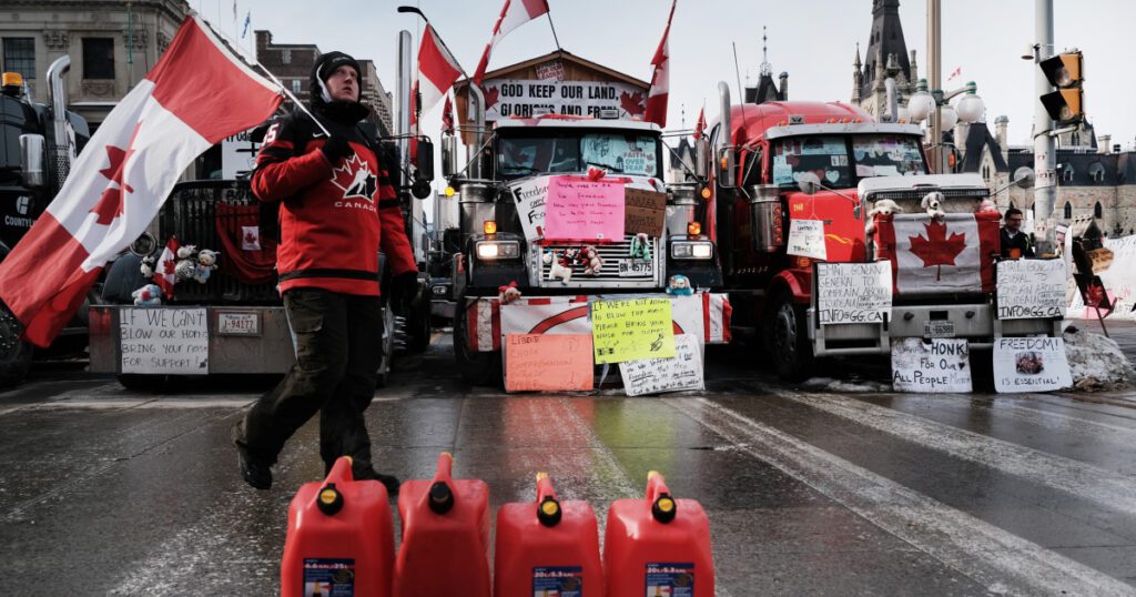 Ottawa residents voice concerns as trucker protests highlight far right presence