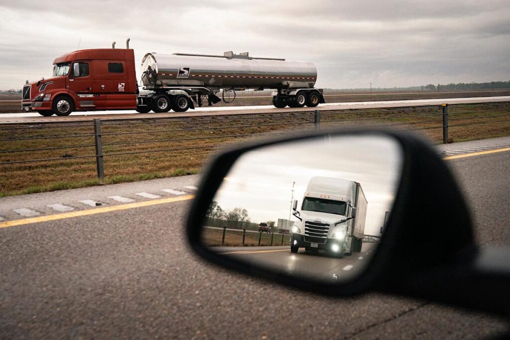 New regulations target non english speaking truck drivers
