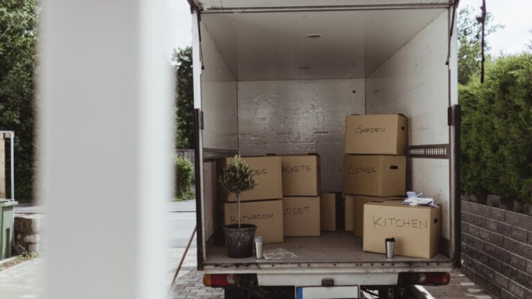 Understanding moving truck insurance and car insurance coverage