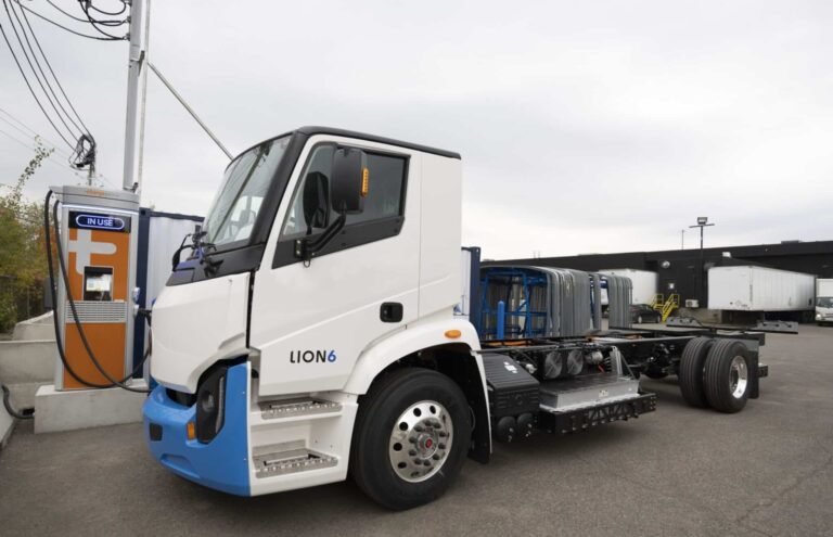 Medium Duty Truck Values Decline While Heavy Duty Stays Steady