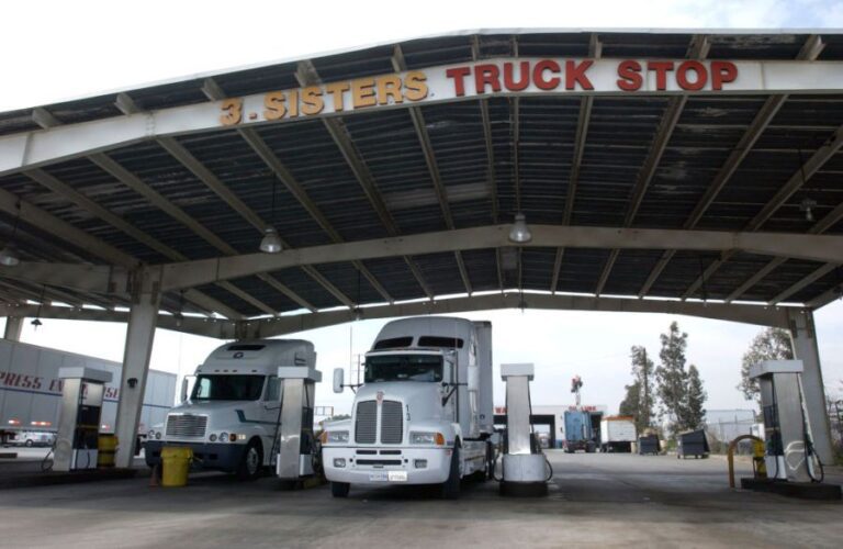 Survey Reveals Concerns About Non English Speaking Drivers Among Truckers