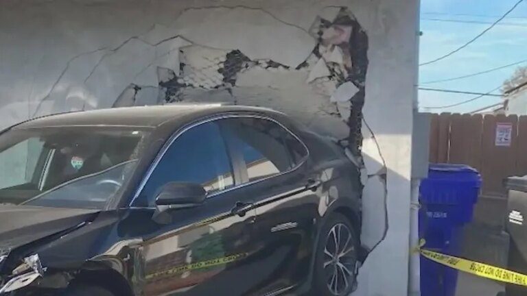 Box Truck Crashes into San Diego Home
