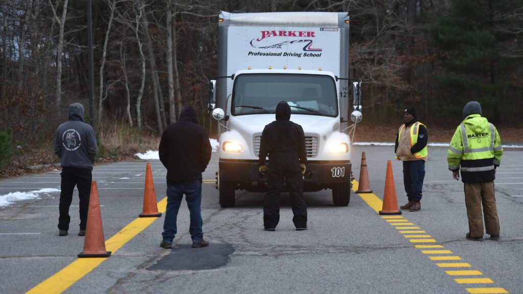 The Crisis Facing 200,000 Immigrant Truckers and Their Licenses