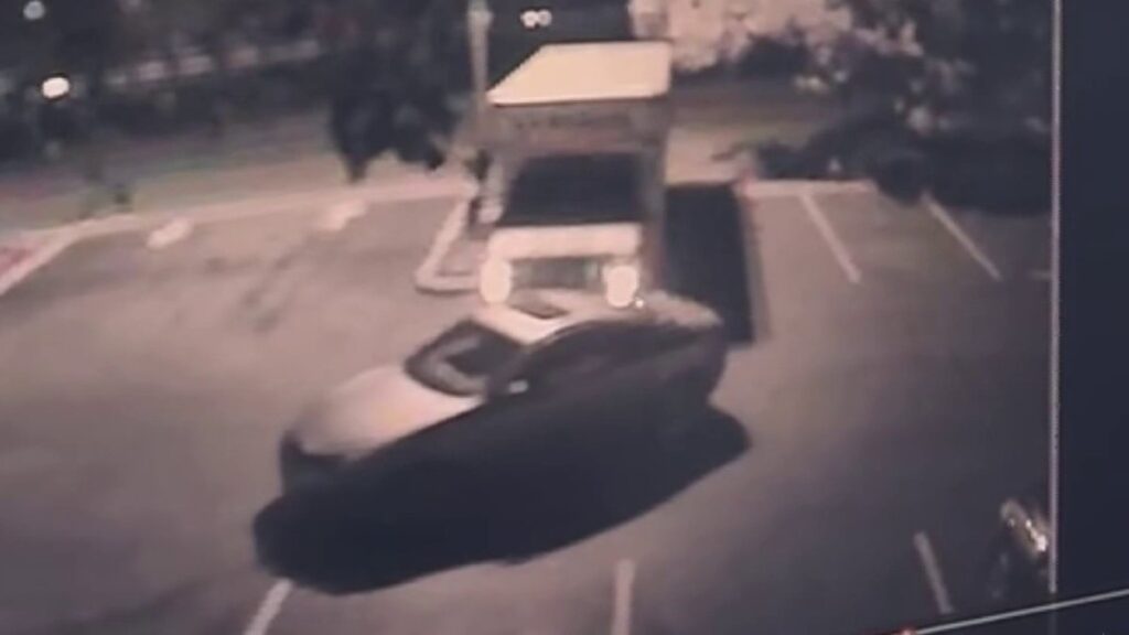 Moonchild's Gear and Merch Stolen in Oakland, U Haul Incident