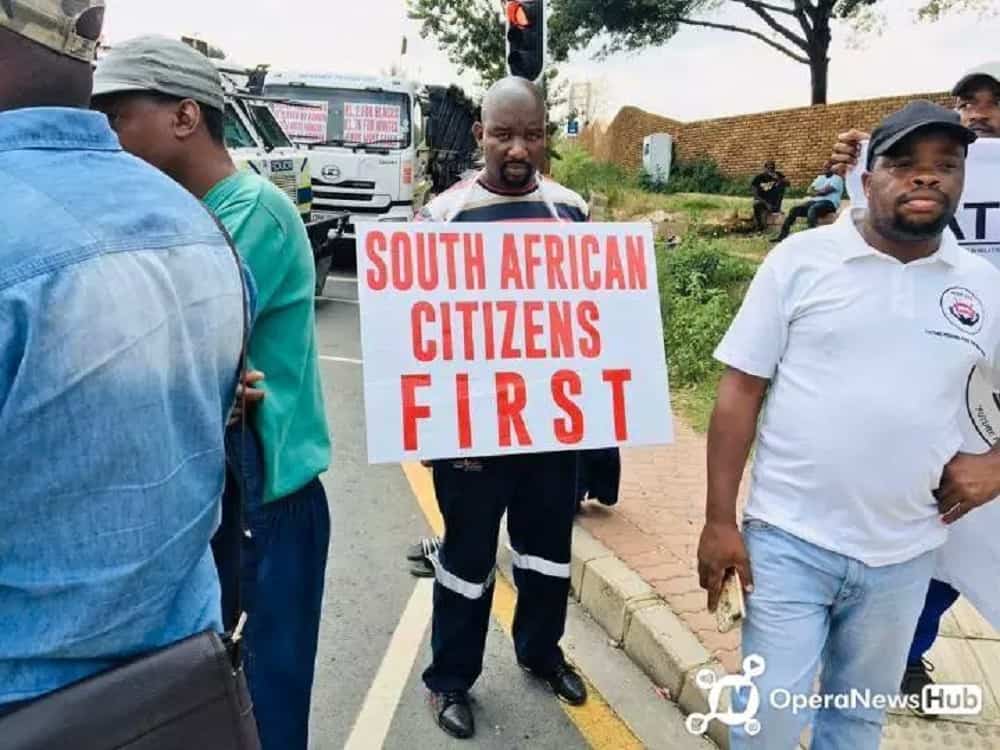 Truck Drivers Aim for KZN Shutdown Over Foreign Worker Issues Truck Drivers Aim for KZN Shutdown Over Foreign Worker Issues